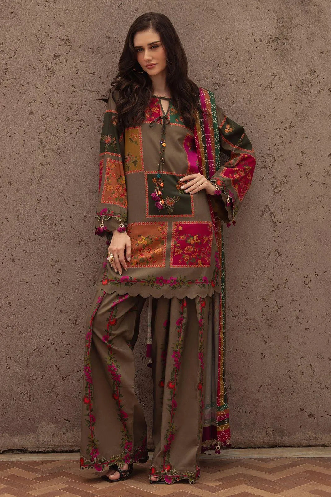 3 Pcs Women's Unstitched Printed Suit